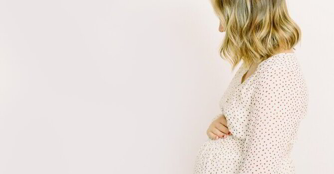 How Chiropractic Care Can Ease Common Pregnancy Symptoms image