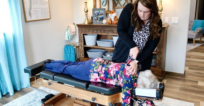 How to Find the Best Chiropractor Near Me - 7 Questions to Ask Before Booking image